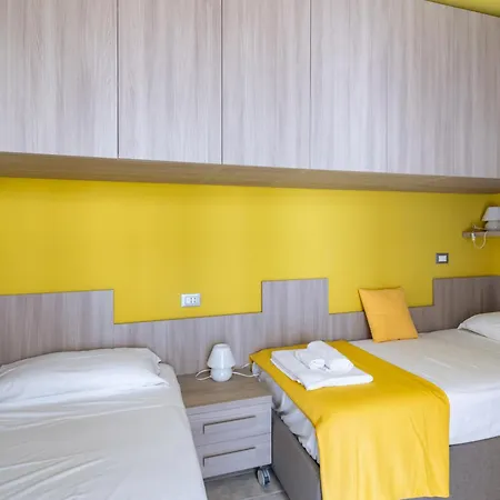 A Due Passi Dal Mare *