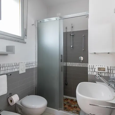 A Due Passi Dal Mare *